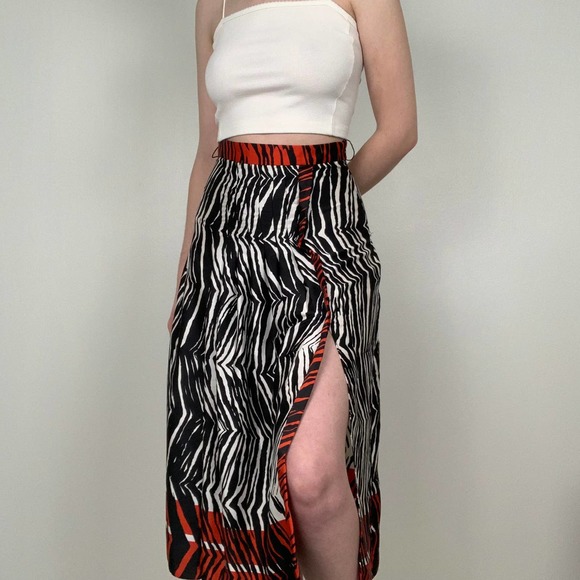 Zara Zebra Stripe Pleated Leg Slit Skirt - Picture 2 of 11